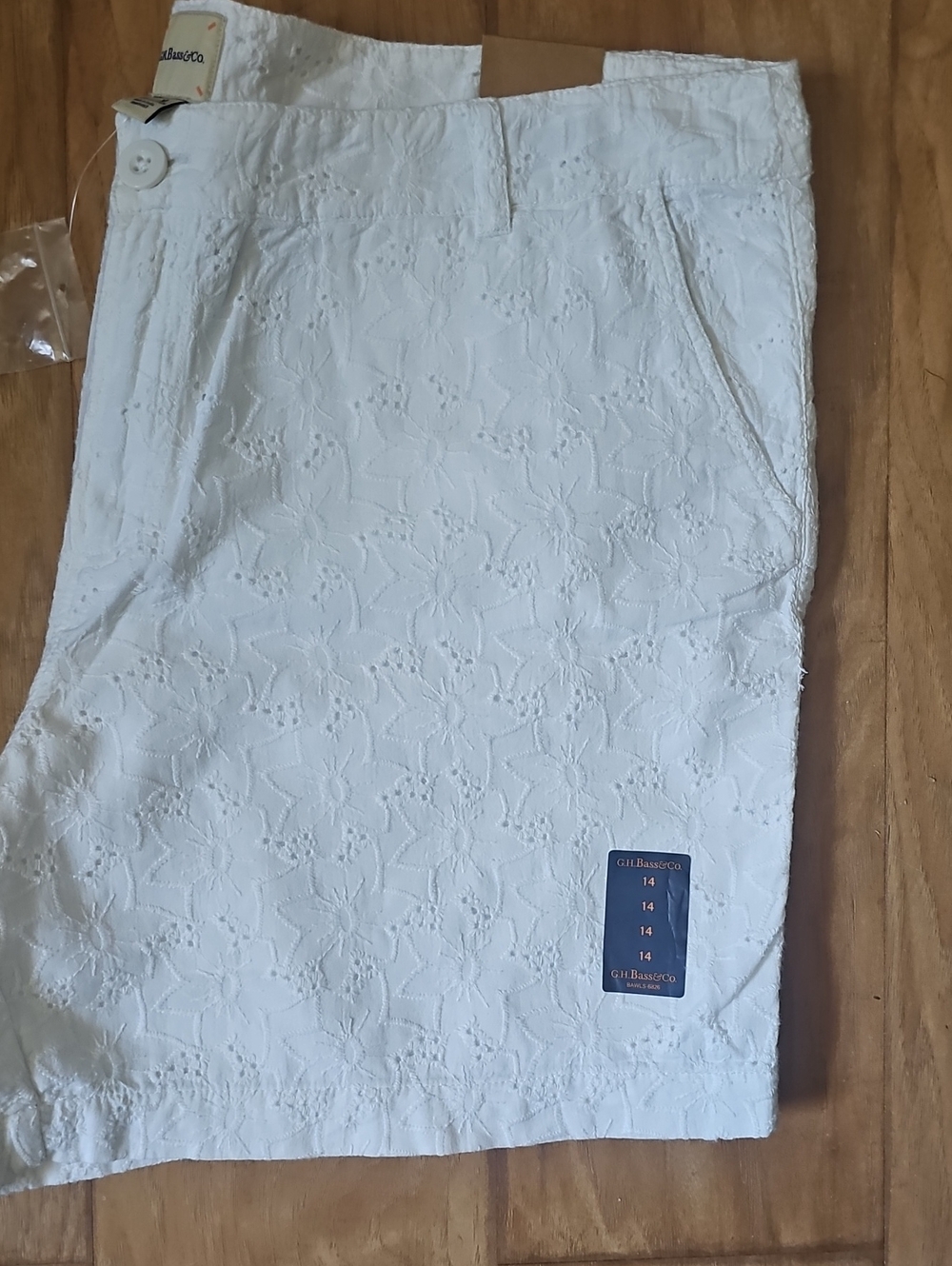 NWT G.H. Bass White Eyelet Lace Cotton Shorts Women's Size 14